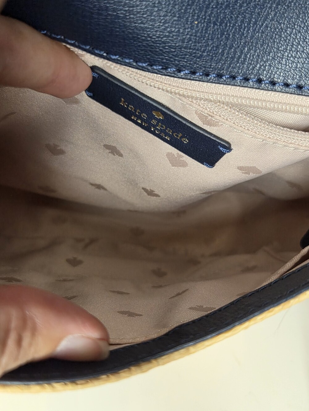 Kate Spade Robyn Straw Medium Chain Saddle Bag Navy Cream WKRU6847 EUC - Picture 14 of 16